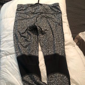 NIKE workout pants with hidden pocket black+white